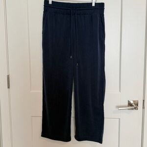 Lou & Grey Women's Navy Joggers